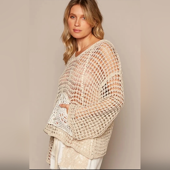 NWT- POL V-neck long sleeve crochet front pockets hoodie sweater - Picture 6 of 7